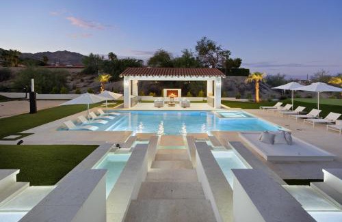 Palm Desert Casa | Jaguar Estate - Private Lush Estate with 2 Incredible Pools and Spas, Pickleball and Resort Style Yard