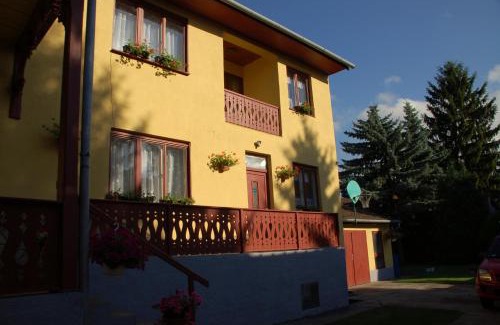 Nagymaros Apartamento | Jakus Ház