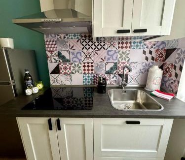 Aurora Apartamento | Jaky Maison Torino, Cozy & Modern Stay with Wi-Fi, Kitchen & Balcony