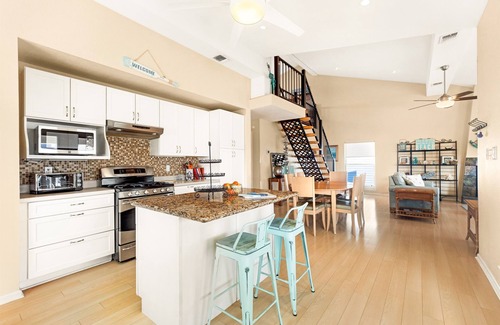 Jamaica Beach Casa | Jamaica Beach: Oasis, boat lift, kayaks, and more!