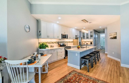 Jamaica Beach Casa | Jamaica Beach Vacation Rental - half Mi to Beach!