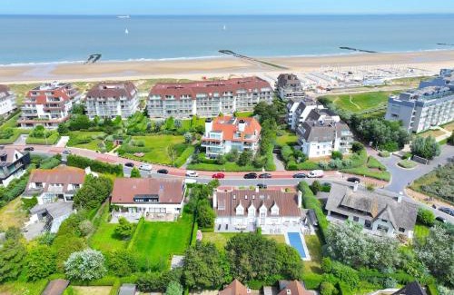 Knokke-Heist Villa | JAMES 68 - Charming villa near the dunes of Knokke le Zoute