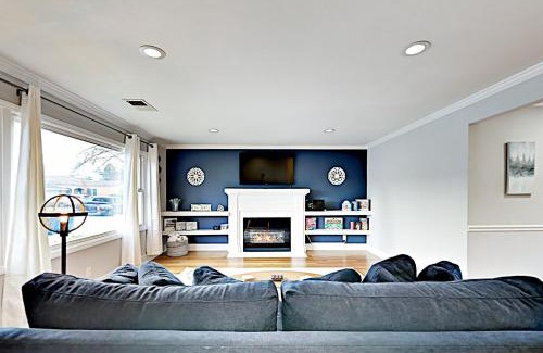 Junior College Neighborhood Association Casa | James House