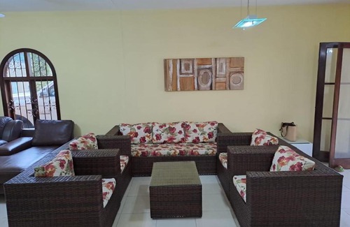 Saco da Ribeira Casa | Jamil House