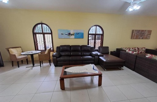 Saco da Ribeira Casa | Jamil House