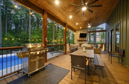 Pickens Apartamento | JamOn | Heated Pool, Arcade, Playground and MORE!