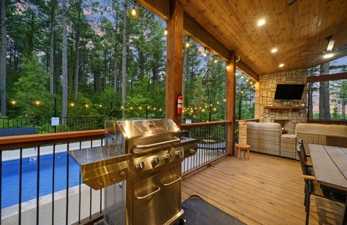Pickens Apartamento | JamOn | Heated Pool, Arcade, Playground and MORE!