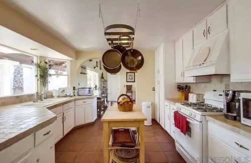 Jamul Villa | Jamul's Jewel: 9 ACRES,Hilltop,Heated Salt Pool,Spa,City & Mtn. Views,B-Ball Court,Grill,Horseshoes