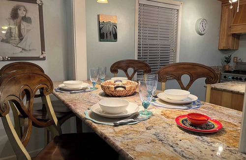 North Northwest Pensacola Casa | Jan's Oasis Family Retreat Pool, Bar, Games & Fun!