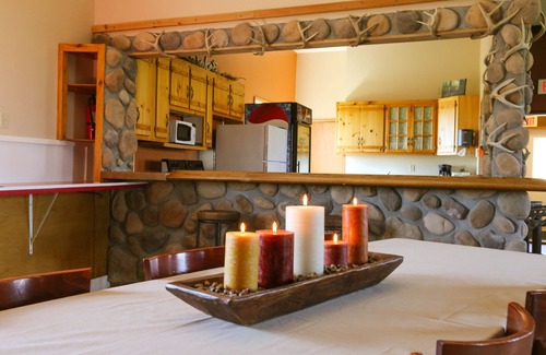 Benson County Cabina | Jan's RV Park and Lodge near Devil's Lake