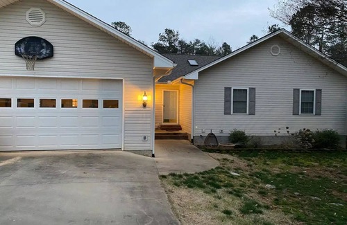 Oconee County Casa | Jana Retreat Pool 1 BR/1 Bath
