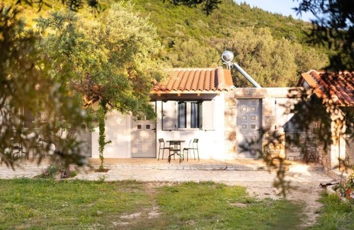 Himare Casa | Janakis Garden Livadi