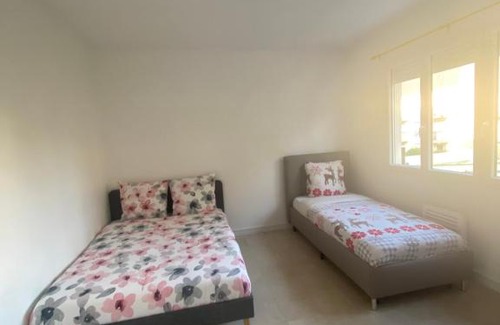 Palaiseau Apartamento | Janakpur Home