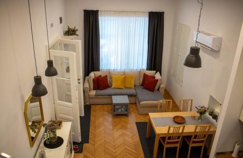 Ljubljana City Centre Apartamento | Jane's Place, experience the atmosphere of a historic villa & free parking