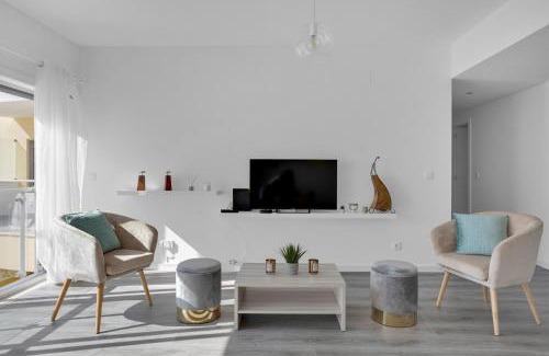 Santiago Apartamento | Janelas de Zimbra - Lovely Apartment with Pool and Sea View