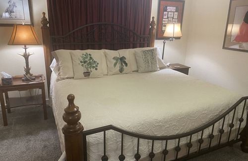 Mena Cama Y Desayuno | Janssen Park Place B&B