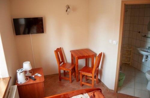Jantar Cabina | JANTAR Pokoje i Domki u Reni