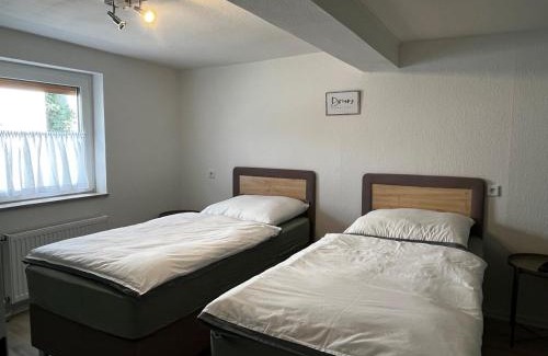Mengerskirchen Apartamento | janu-homes - 1 Zimmer Apartment - 2 Betten, Kirchblick vom Kirchplatz