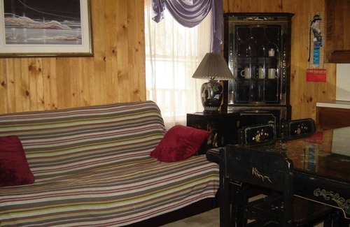 Mongaup Valley Casa | Japan style Bungalow / shared pool 8 min bethel woods 10m Casino