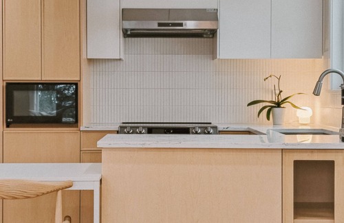 New Westminster Casa | Japandi Oasis: Tranquil Retreat in the Heart of New Westminster