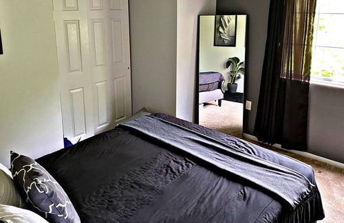 Mount Airy Condominio | Japanese Themed Condo