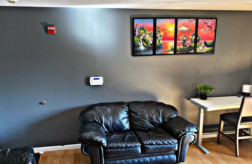 Mount Airy Condominio | Japanese Themed Condo
