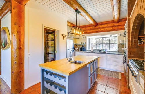 Alpine Casa | Japatul House w Pool HotTub | Ggle 5 Star Reviews
