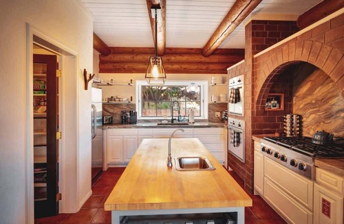 Alpine Cabina | Japatul House w Pool & Spa 5 Star Google Reviews