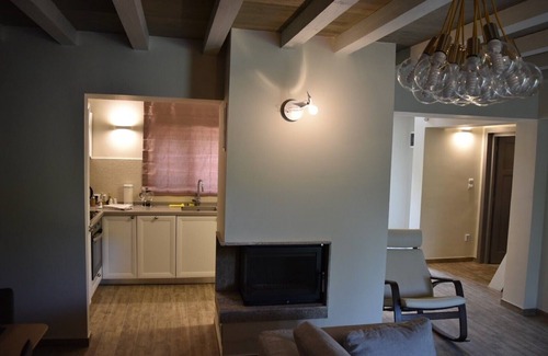 Izvoranu Cabaña | Jardine Hills Pinot Noir Cottage