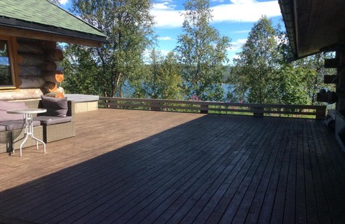 South Varanger Cabina | Jarfjord Arctic Aurora Lodge