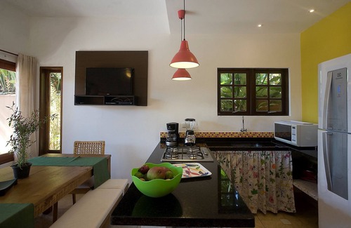 Jabaquara Casa | Jasmim in front of the beach, 5 suites, pool & BBQ, only 1 km from old town.