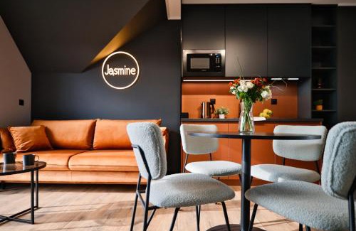 Zator Apartamento | Jasmine by Housine