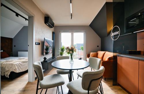 Zator Apartamento | Jasmine by Housine