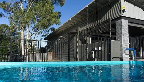 Ellalong Casa | Jasmine Escape DONT BOOK CLOSING DOWN
