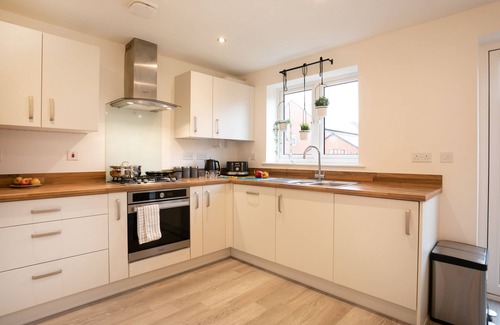 Edwalton Casa | Jasmine Gardens - a serviced house that sleeps 5 guests in 3 bedrooms