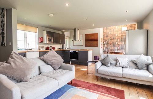 Wittersham Cabaña | JASMINE, pet friendly, character holiday cottage in Iden