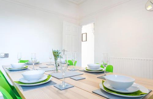 Nottingham Casa | Jasmine Villa B - Ideal for QMC & Uni - Free parking