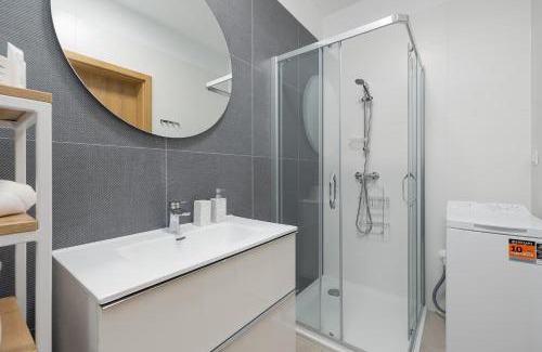 Dabki Apartamento | Jasny Apartament z Jedną Sypialnią w Dąbkach Tuż przy Plaży z Parkingiem by Noclegi Renters