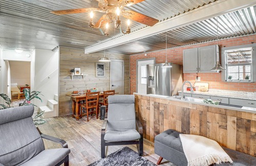Jasper Cabina | Jasper Cabin w/ Fire Pit, Grill & Mountain Views!