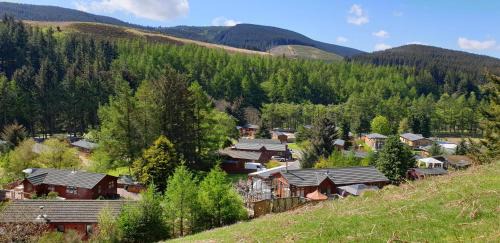 Dollar Chalet De Esquí | Jasper Lodge in Beautiful Glendevon Country Park Perthshire Scotland