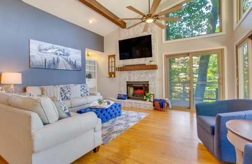 Tate Casa | Jasper Vacation Rental with Decks, Fire Pit and Views!