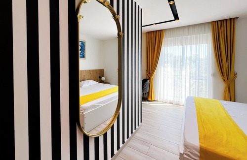 Farke Hotel | Jata Crown Hotel