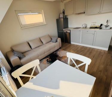 Palanga Apartamento | Jaukūs apartamentai su baseinu ir gultais