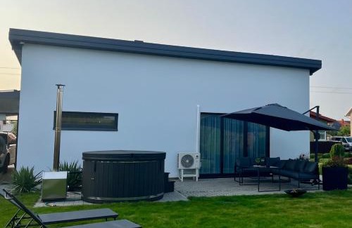 Sendvario seniunija Apartamento | Jaukūs namai šalia Klaipėdos