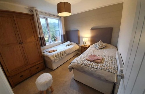 Troutbeck Bridge Cabina | Jaw-dropping Lodge With Hot Tub on Lake Windermere