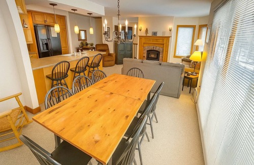 North Troy Casa | Jay Peak 2BR/2BA Ski-in/Ski-Out V341