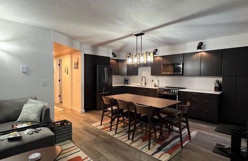 North Troy Condominio | Jay Peak's Premier Ski-In / Ski-Out Location-just steps from the trail