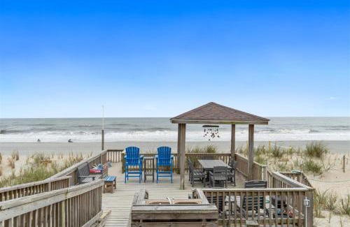 Oak Island Casa | Jay`s Nest Brunswick Vacation Rentals Ocean front home