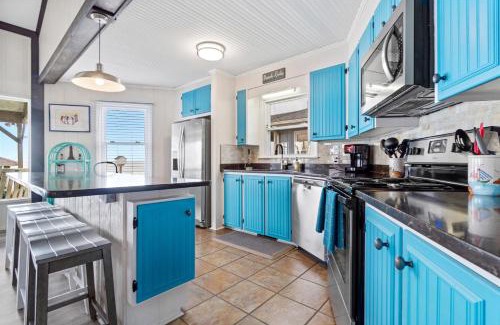 Oak Island Casa | Jay`s Nest Brunswick Vacation Rentals Ocean front home