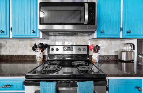 Oak Island Casa | Jay`s Nest Brunswick Vacation Rentals Ocean front home
